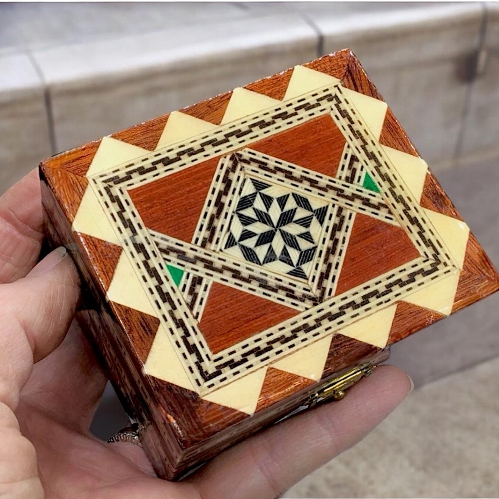 🌺Vintage Inlaid Wood/Marquetry Box from Spain - Picture 2 of 12